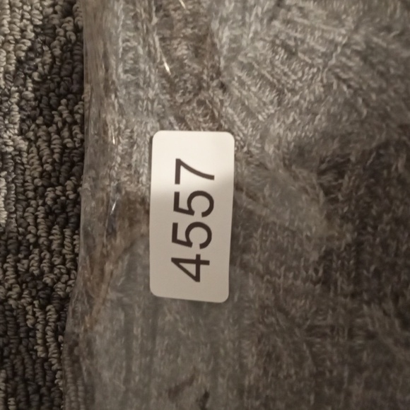 Brooks Brothers Light Gray Crewneck Sweater Wool Blend Long Sleeve Womens Large - Picture 9 of 9